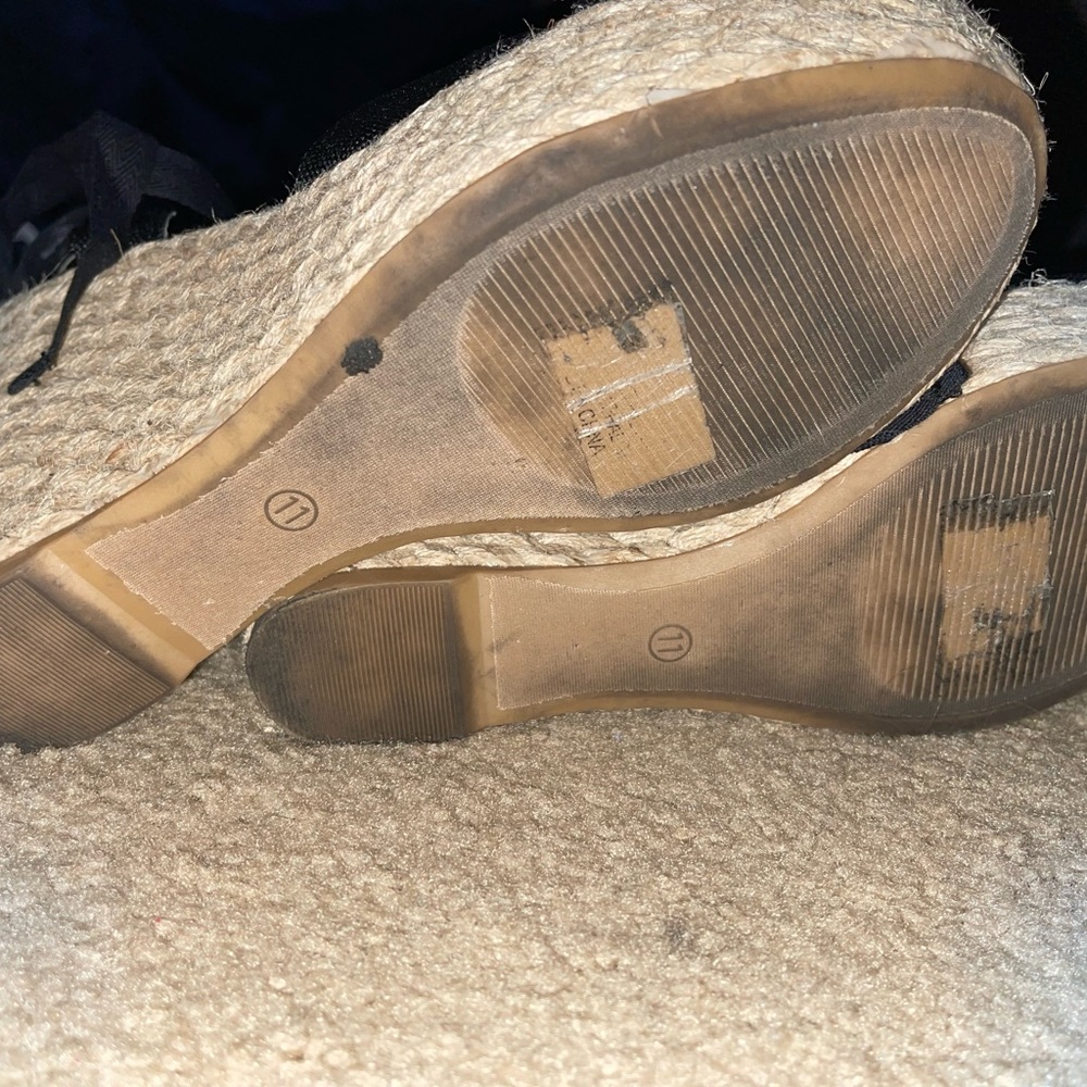 Lulus Wedges - Picture 4 of 5